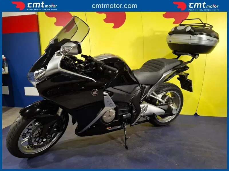 Honda VFR 1200 F DCT ABS (2010 - 16) (5)