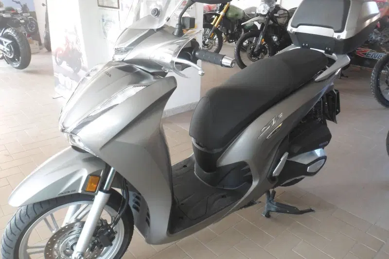 Honda SH 350 (2021 - 24) (4)