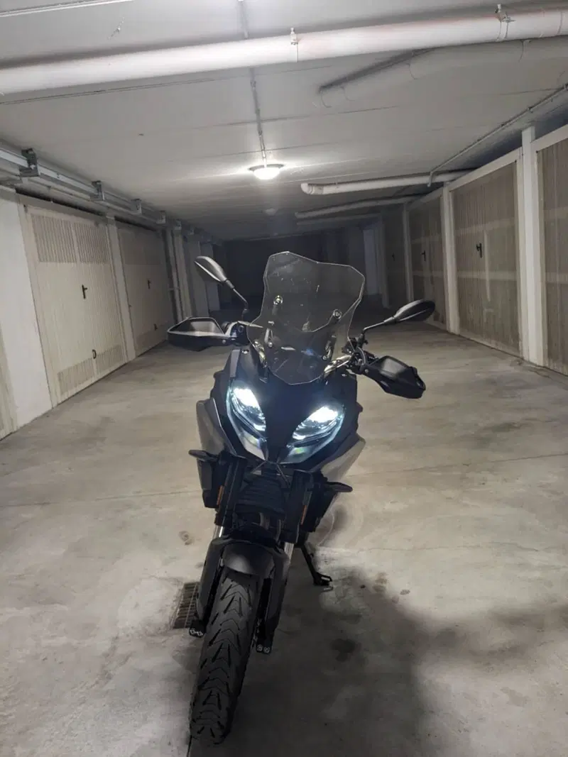 Bmw F 900 XR (2025 - 26) (3)