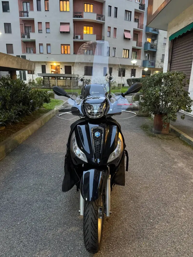 Piaggio Medley 150 ABS (2021 - 25) (3)