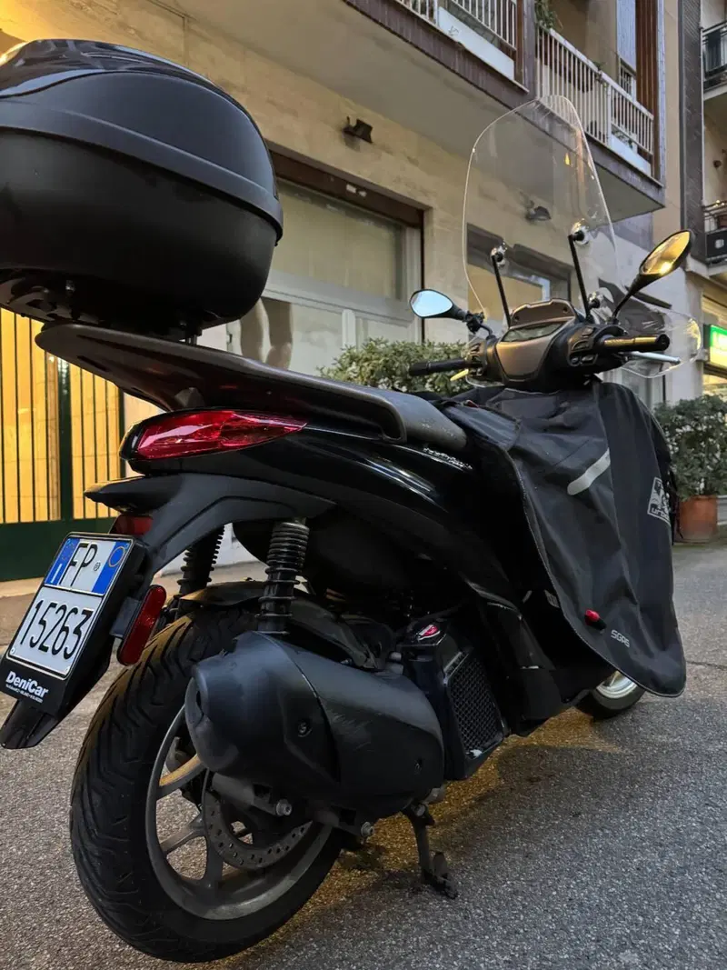 Piaggio Medley 150 ABS (2021 - 25) (5)
