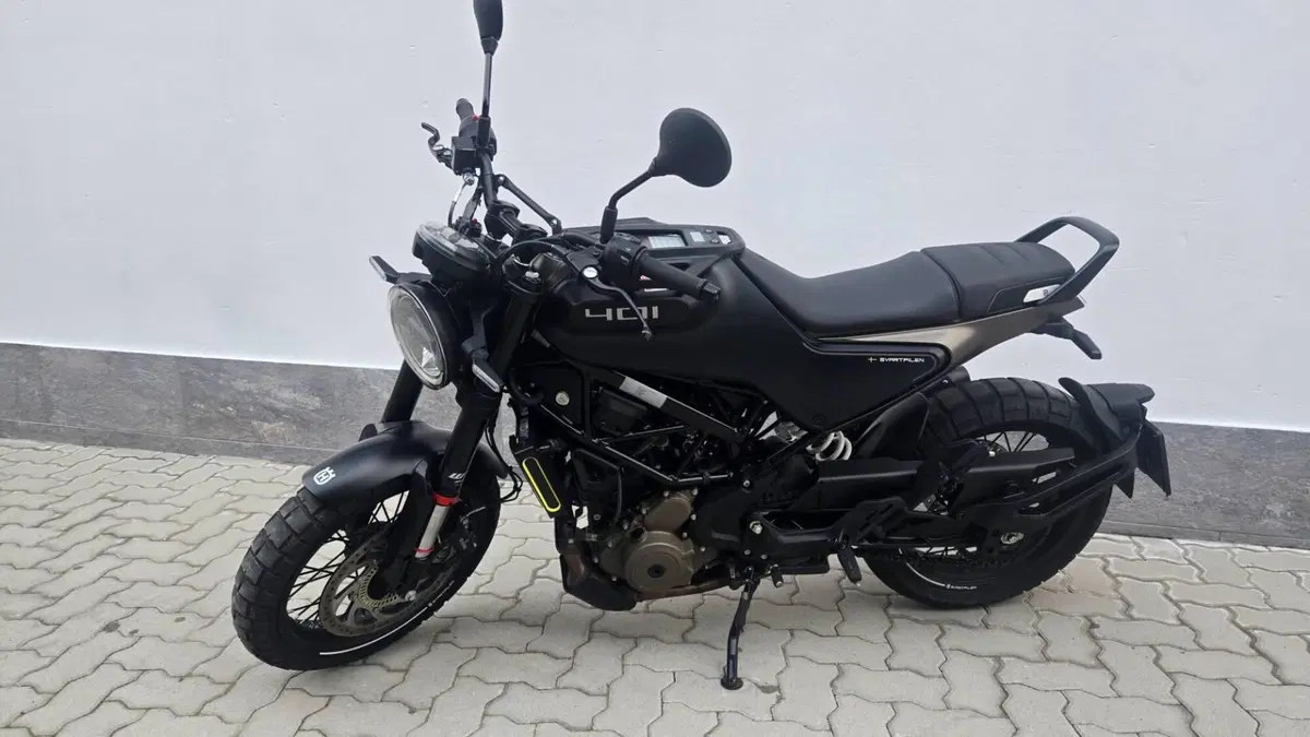 Husqvarna Svartpilen 401 (2024 - 26) (3)