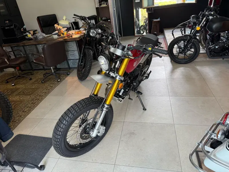 Mutt Motorcycles Razorback 125 (2021 - 25) (4)