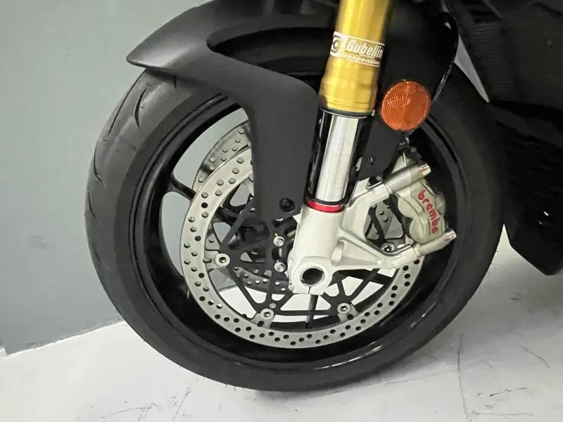 Aprilia Tuono V4 (2021 - 24) (11)