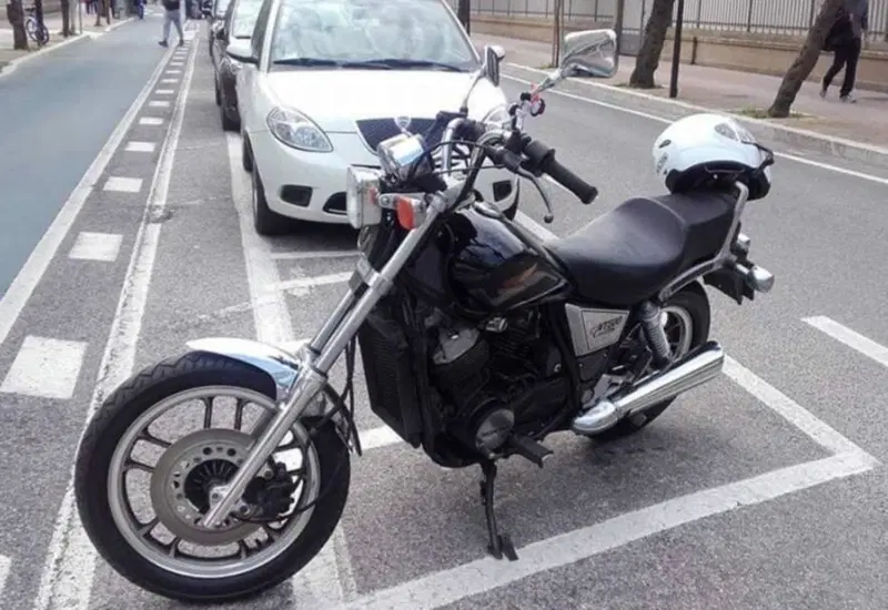Honda VT 500 CUSTOM (2)