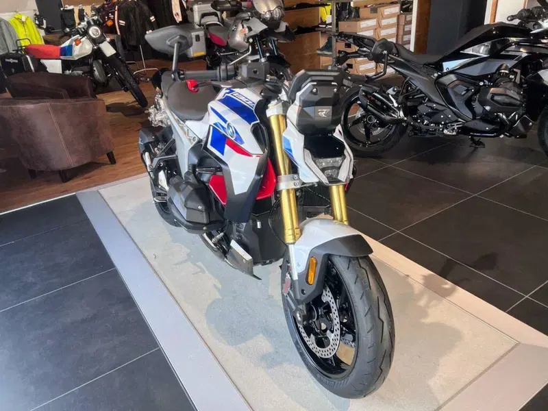 Bmw R 1300 R (2026) (2)