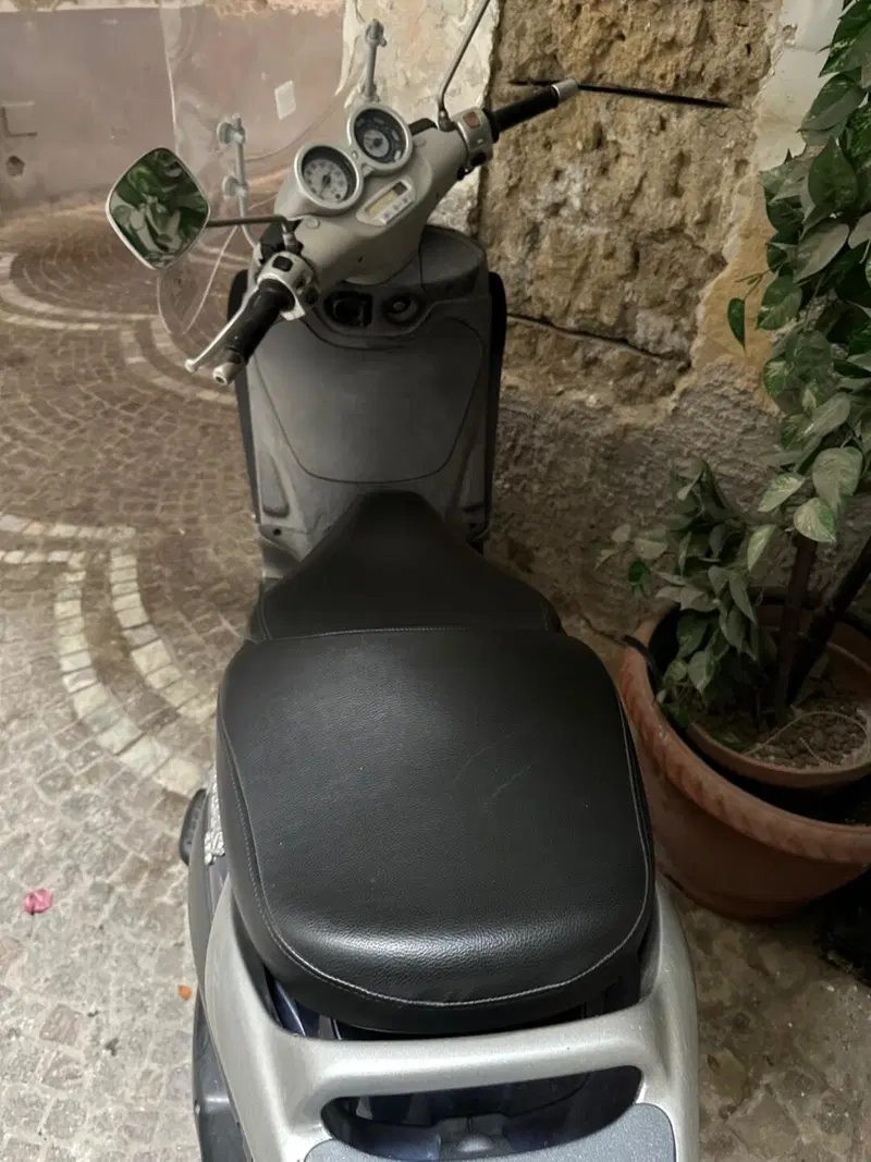 Piaggio Beverly 200 (9)