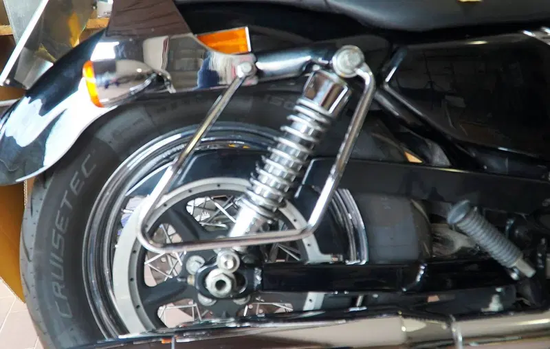 Harley-Davidson 1200 Low (2008 - 09) - XL 1200L (14)
