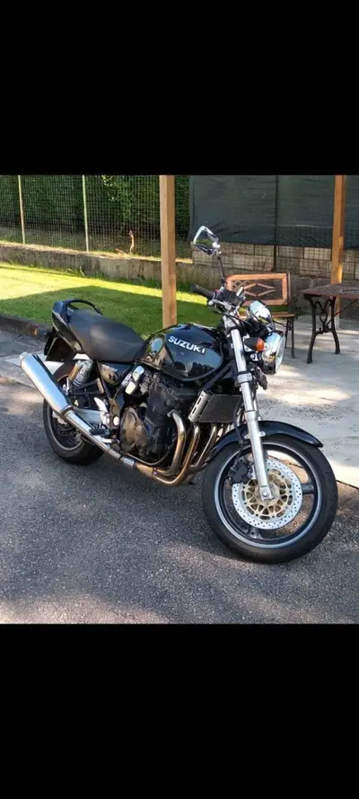 Suzuki GSX 750 (1998 - 03) usata