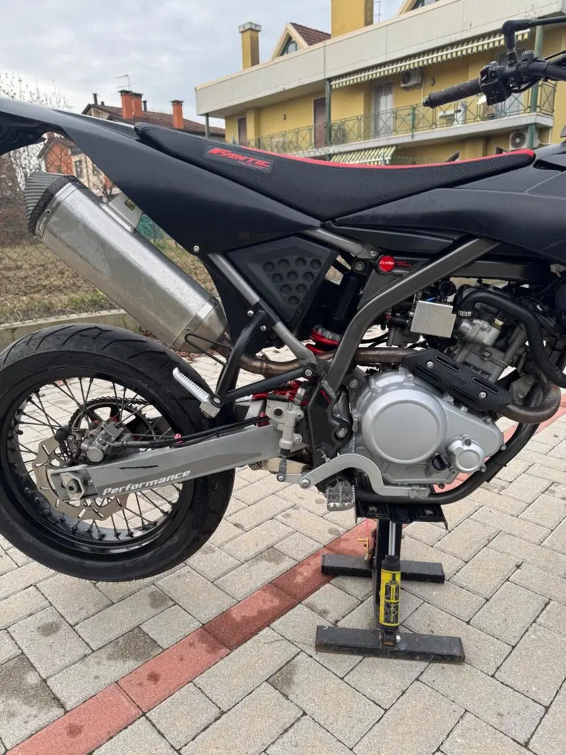 Fantic Motor Motard 125 M Performance 4t (2017) (7)