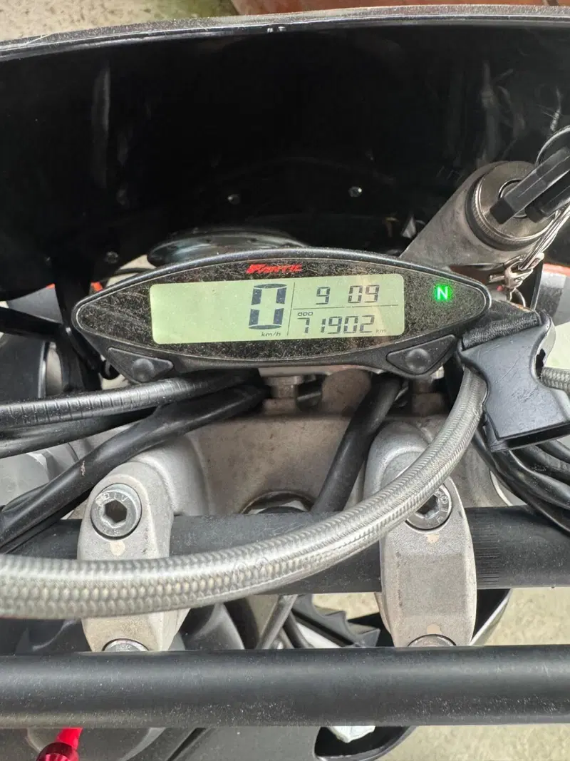 Fantic Motor Motard 125 M Performance 4t (2017) (9)