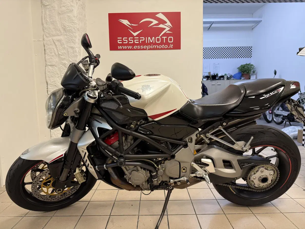 MV Agusta Brutale 910 R (2006 - 11) (2)