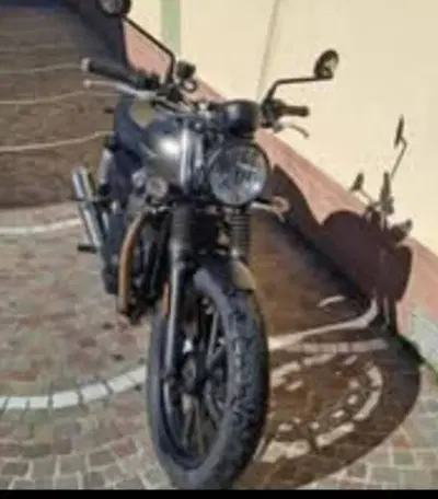 Triumph Street Twin 900 (2021 - 22) usata