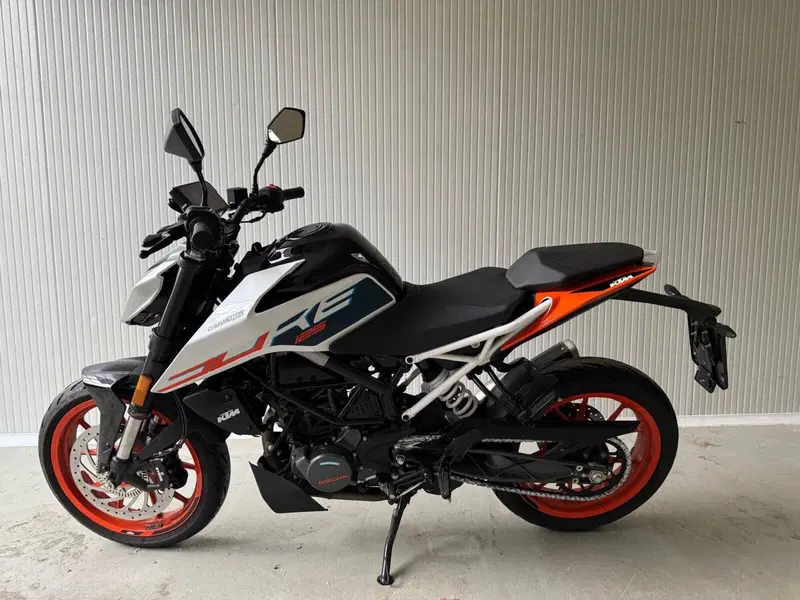 KTM 125 Duke (2021 - 23) (2)