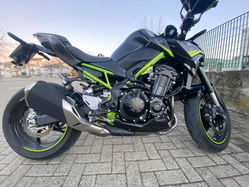 Kawasaki Z 900 A2 (2021 - 24) (2)