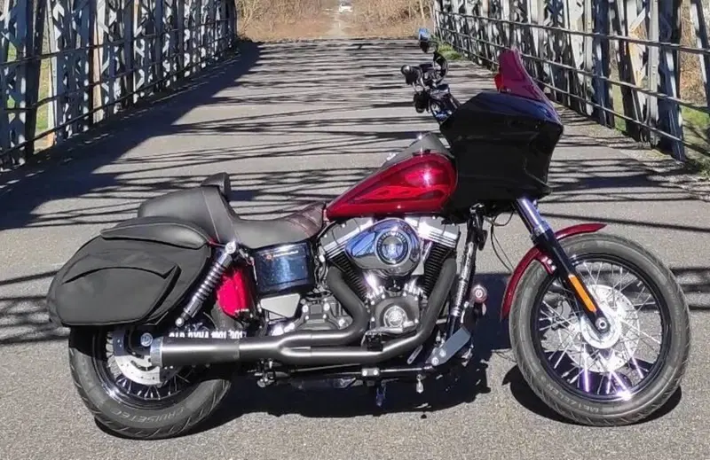 Harley-Davidson 1690 Street Bob (2017) - FXDB