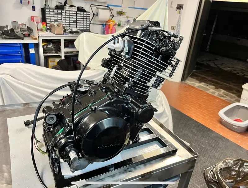Yamaha XT 550 (8)