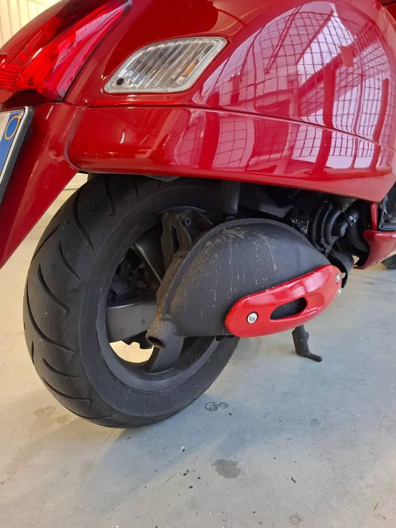 Vespa Granturismo 200 L (8)