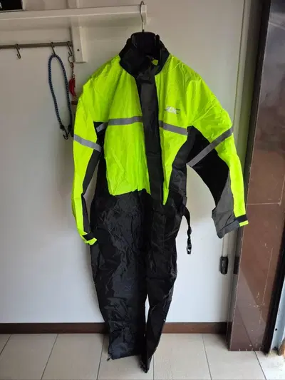 Tuta antipioggia con cerniera Jdc