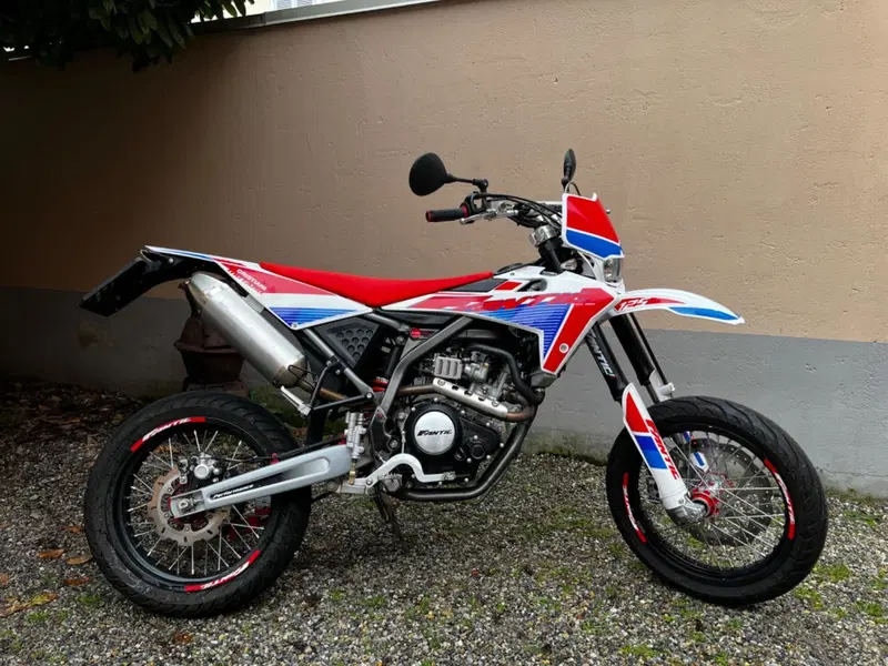 Fantic Motor Motard 125 Performance 4t (2020) (3)