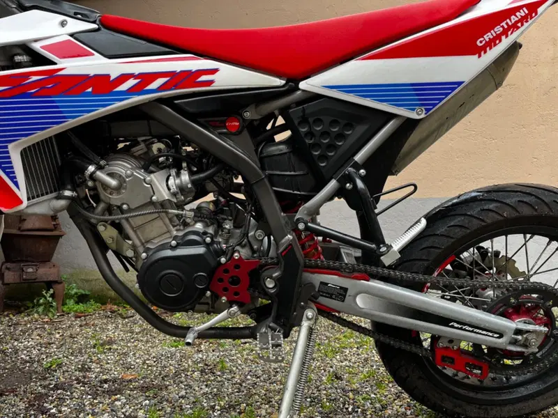 Fantic Motor Motard 125 Performance 4t (2020) (5)