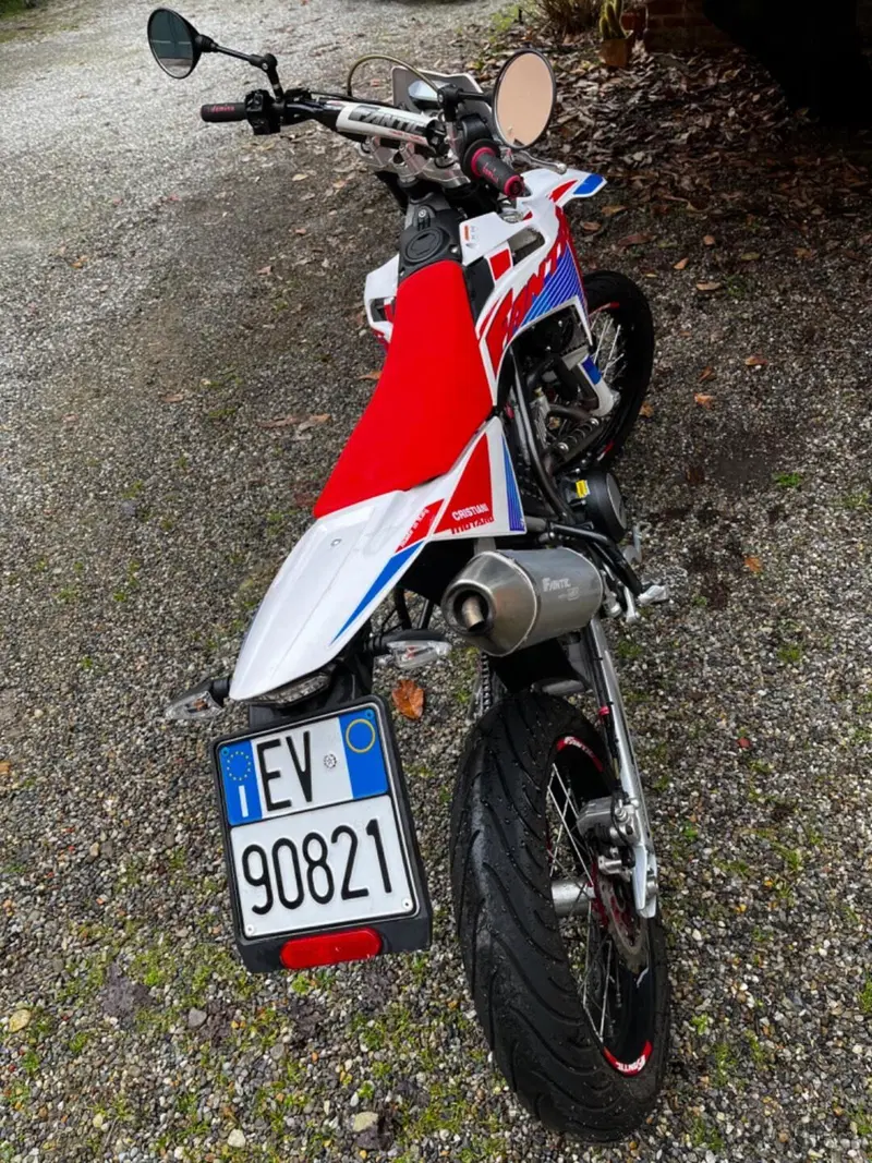 Fantic Motor Motard 125 Performance 4t (2020) (11)