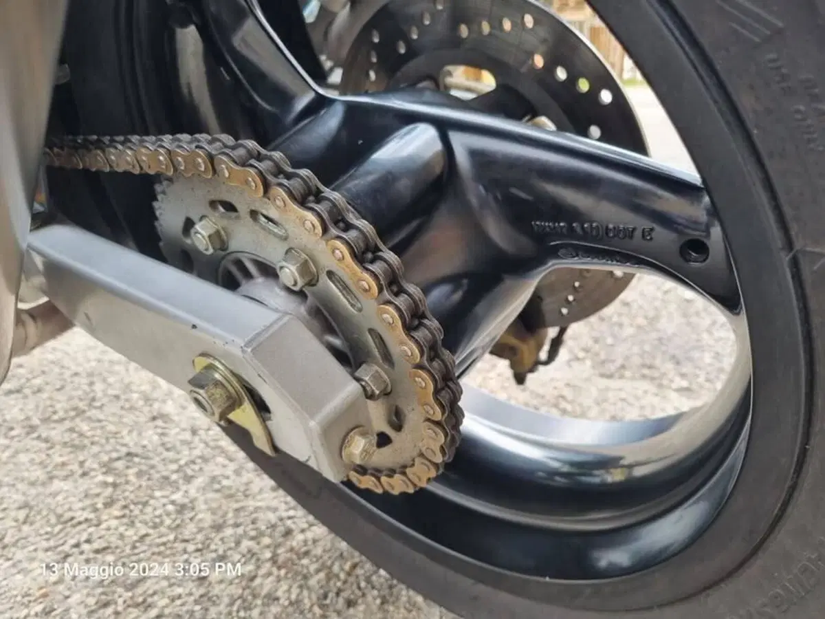 Ducati Monster 900 I.E. (1999 - 02) (9)