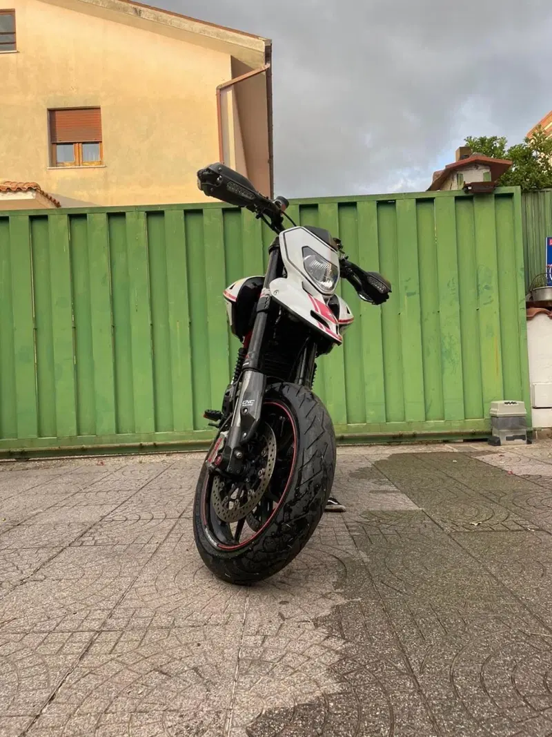 Ducati Hypermotard 1100 EVO SP (2010 - 12) (9)