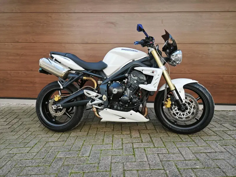 Triumph Street Triple (2007 - 12)