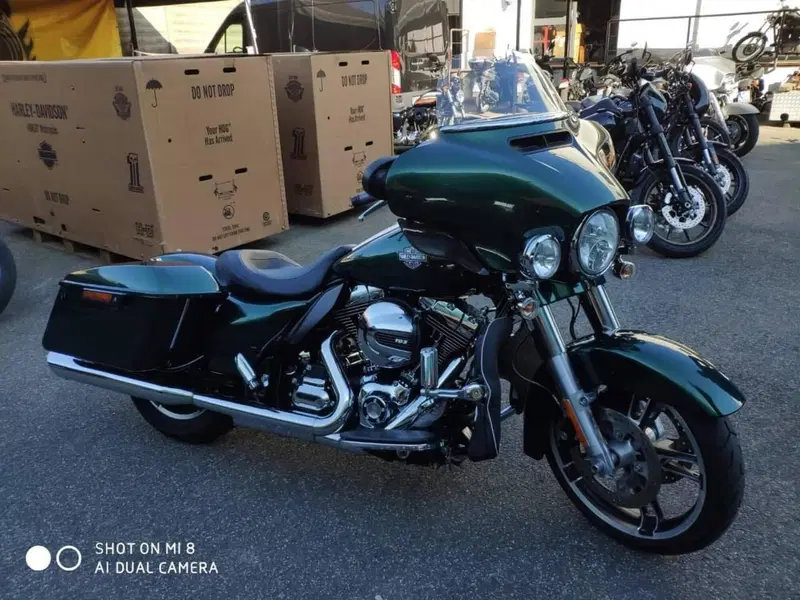 Harley-Davidson 1690 Street Glide Special (2014 - 16) - FLHX