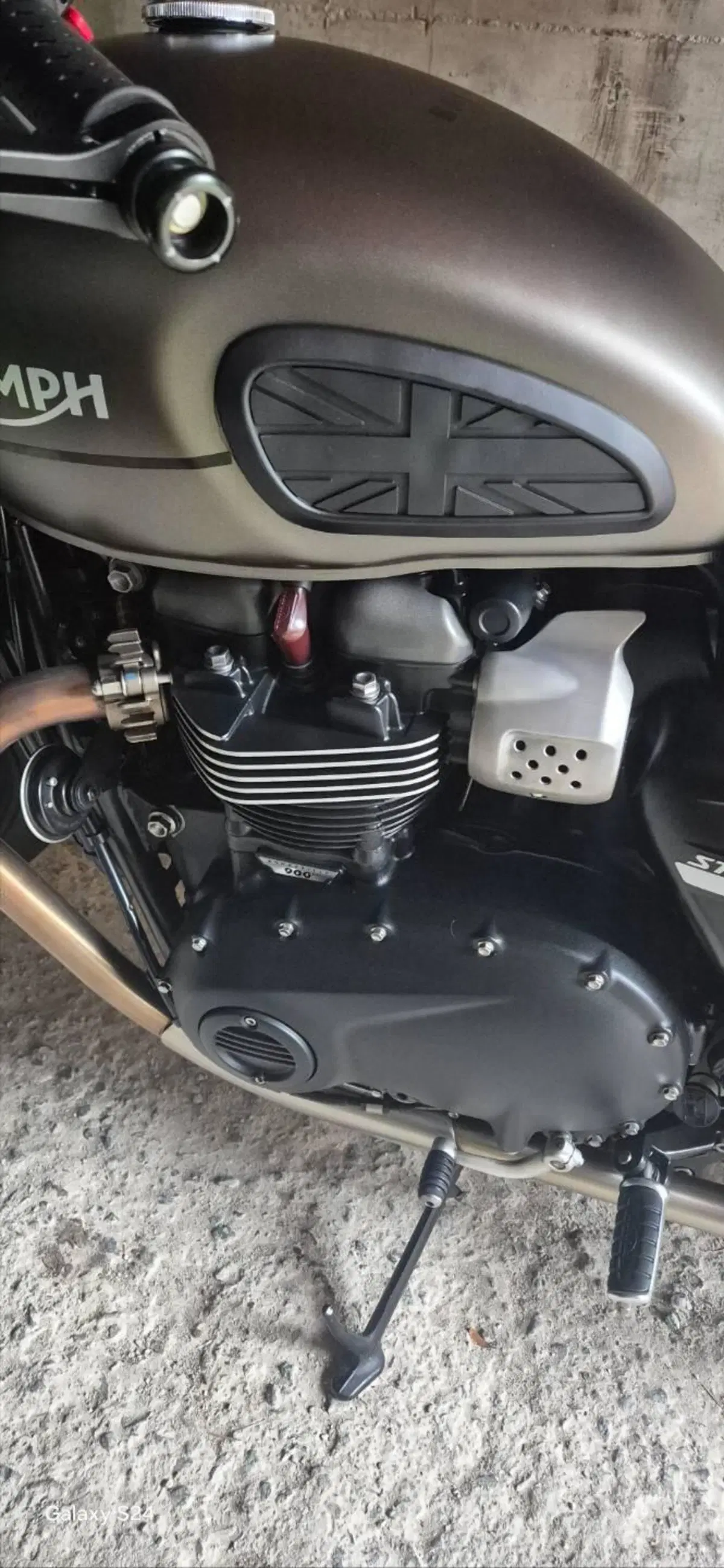 Triumph Street Twin 900 (2021 - 22) (5)