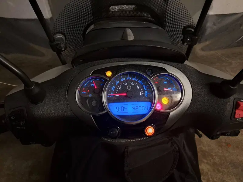 Piaggio Beverly 300 i.e. ABS-ASR (2016 - 20) (2)