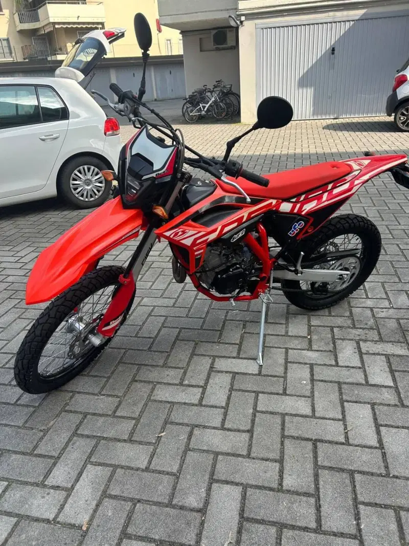 Betamotor RR 125 4T Enduro LC (2021 - 23) (2)