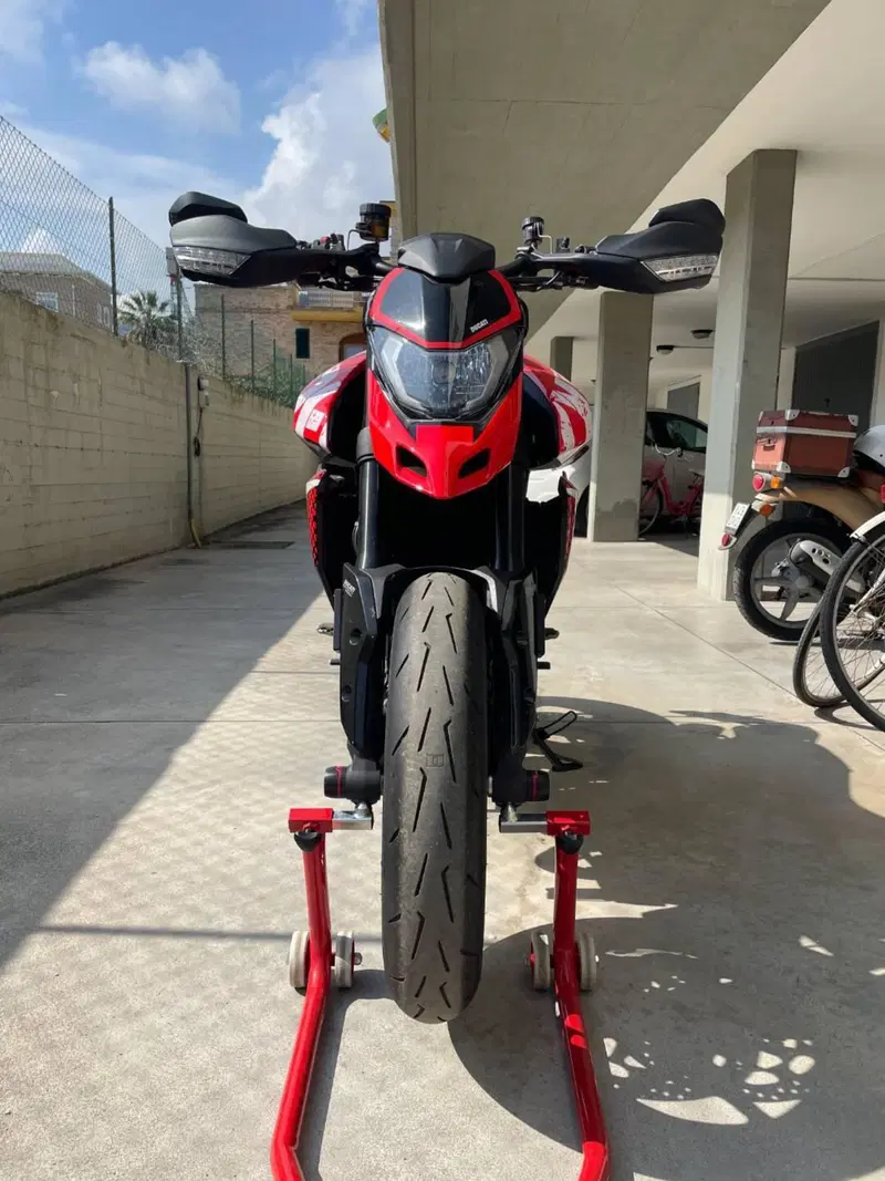 Ducati Hypermotard 950 RVE (2020) (2)
