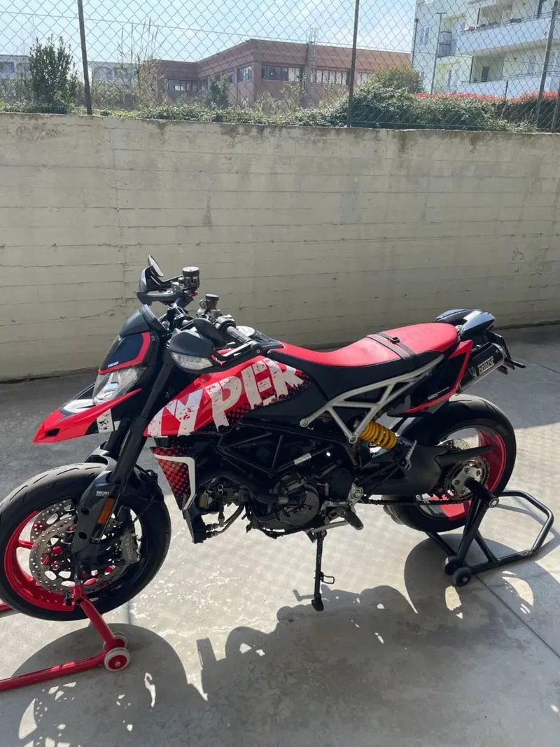 Ducati Hypermotard 950 RVE (2020) (14)