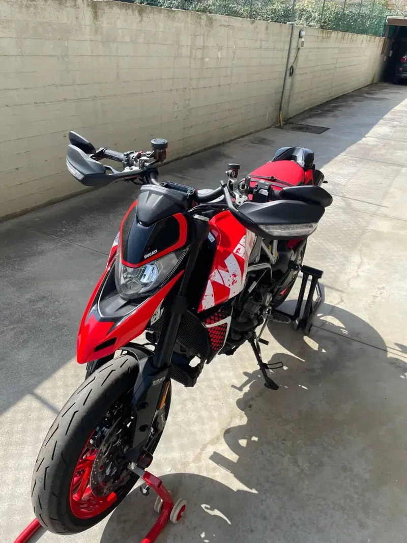 Ducati Hypermotard 950 RVE (2020) (16)
