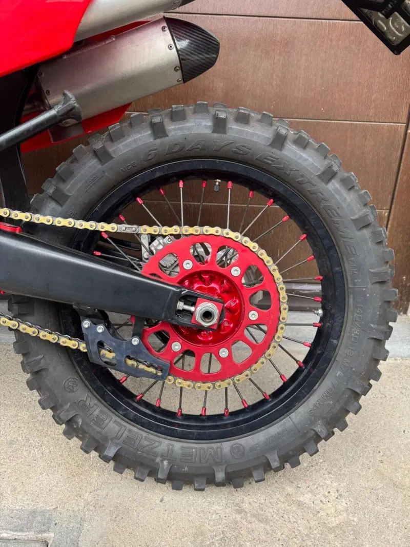Honda CRF 250R (2014) (6)