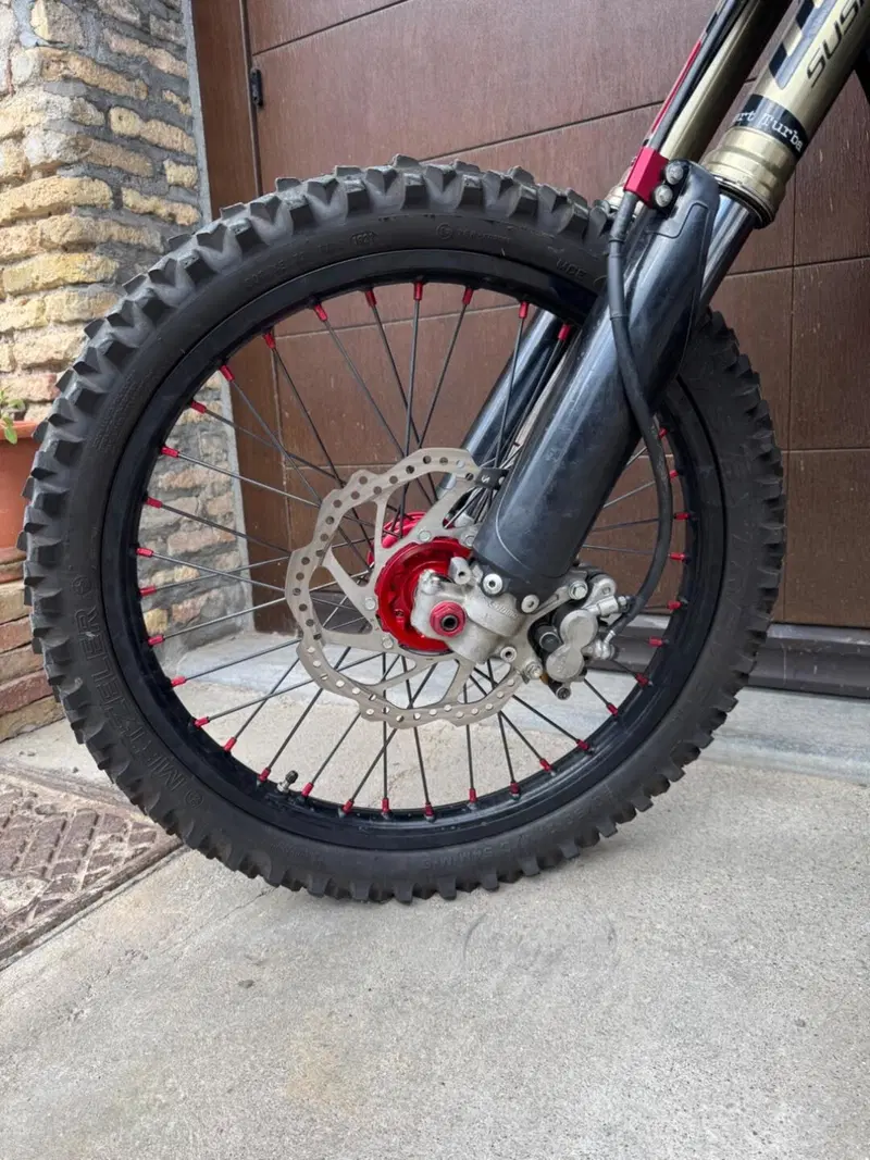 Honda CRF 250R (2014) (7)