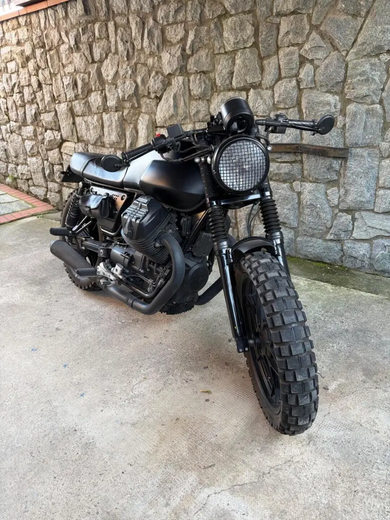 Moto Guzzi V7 III Stone (2017 - 20)