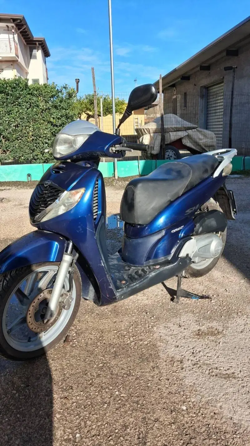 Honda SH 125 i (2005 - 08) (2)