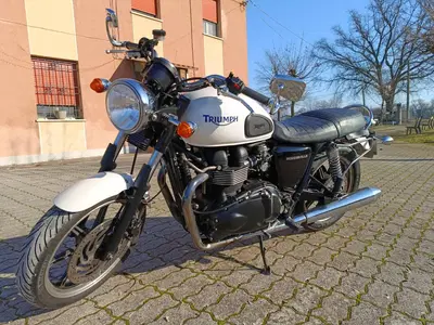 Triumph Bonneville SE (2009 - 13) usata