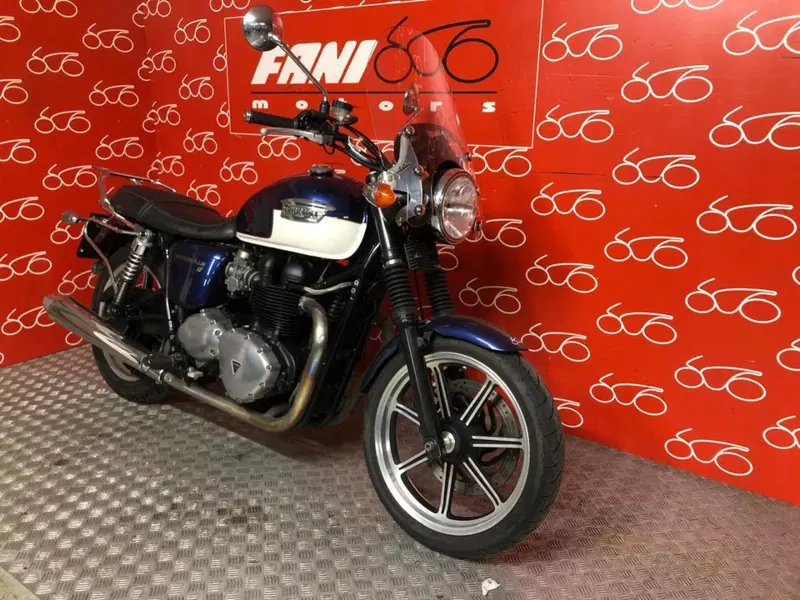 Triumph Bonneville SE (2009 - 13) (2)