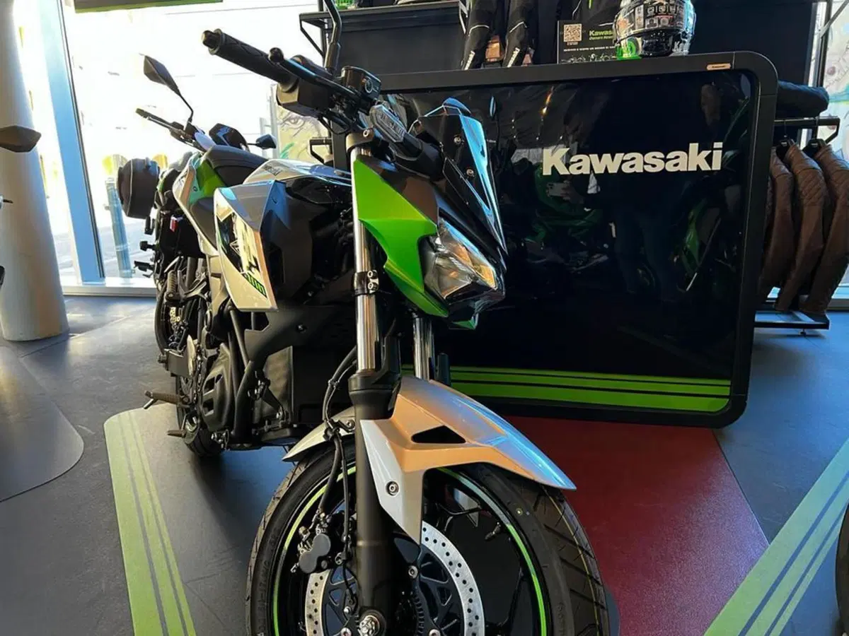 Kawasaki Z e-1 (2024 - 26) (5)
