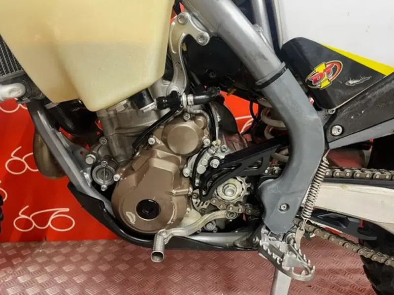 Husqvarna FE 250 (2022) (6)