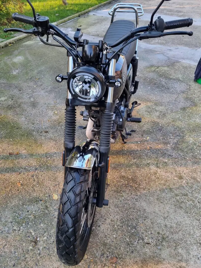 Brixton Motorcycles Cromwell 250 (2021 - 25) (5)