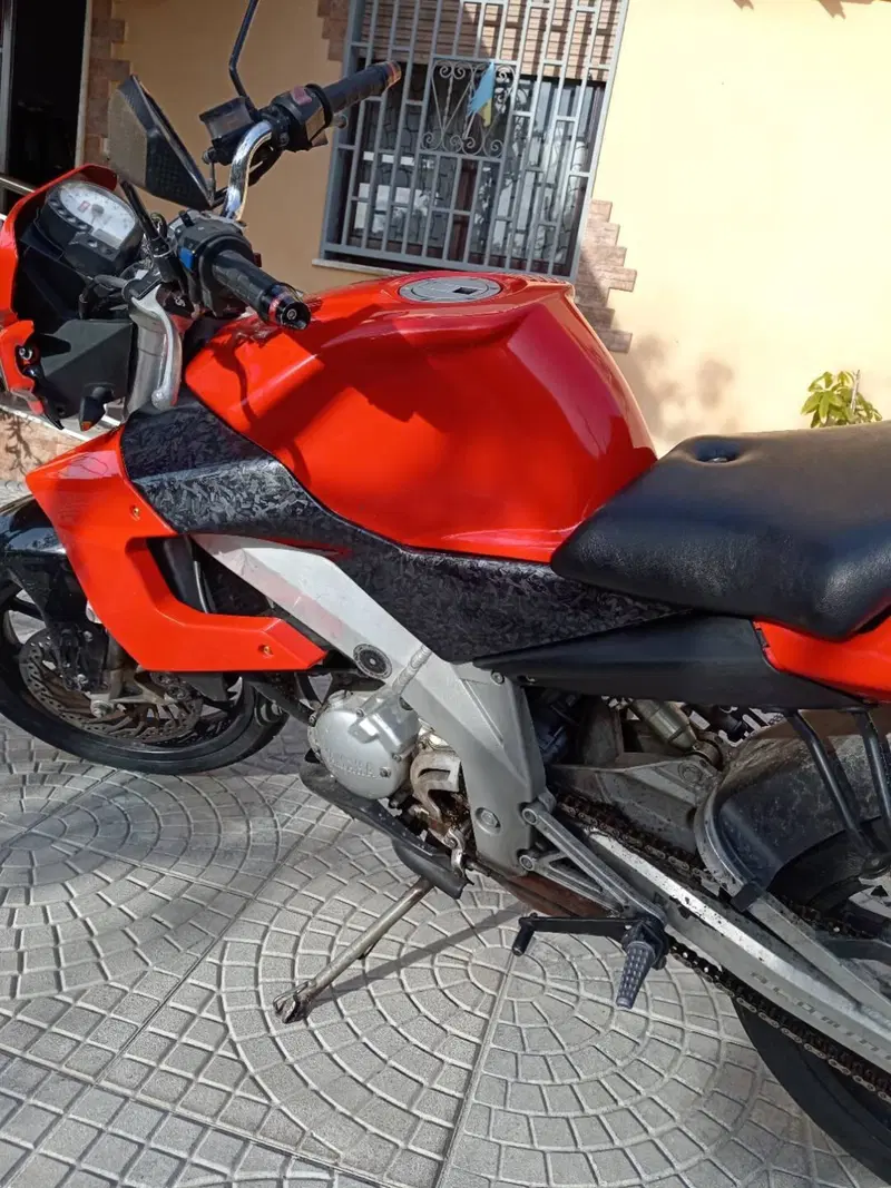 Derbi GPR 125 Nude (2004 - 07) (2)