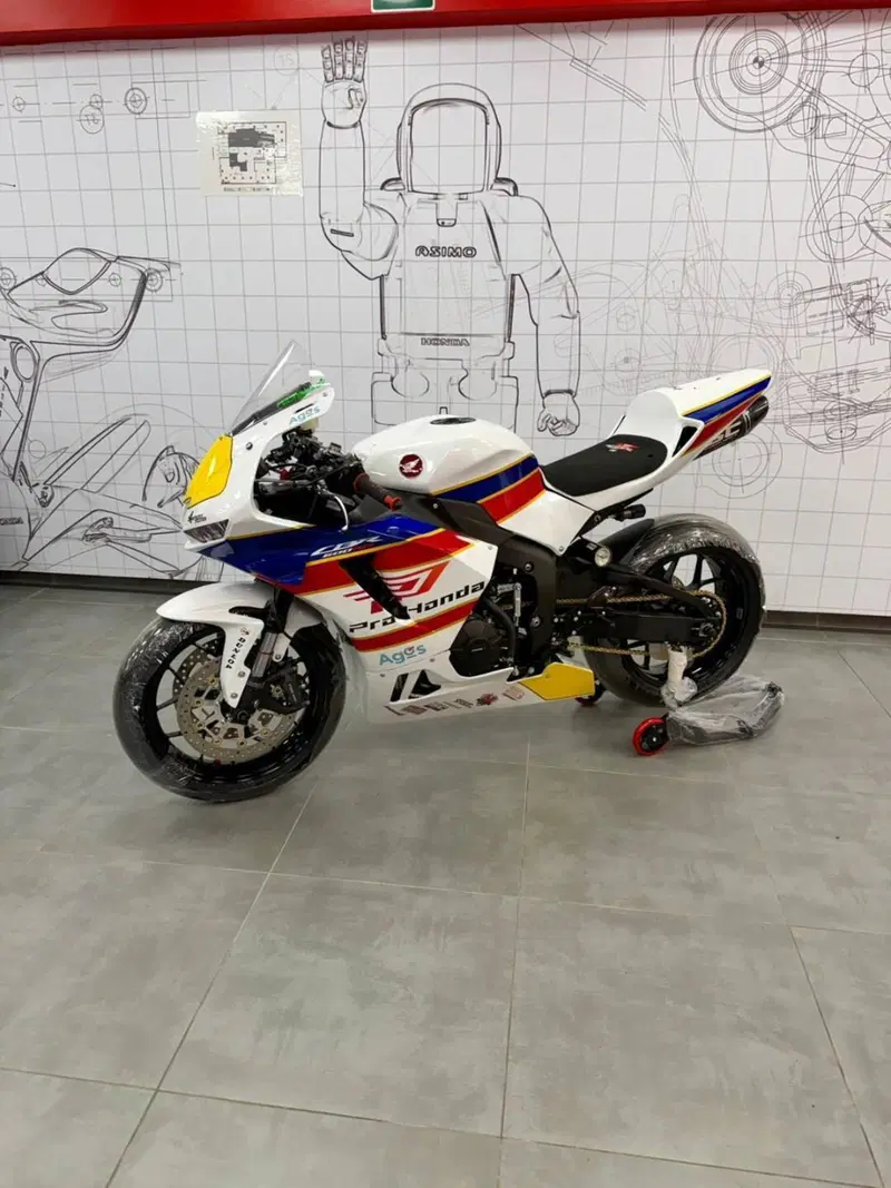 Honda CBR 600 RR (2024 - 26)