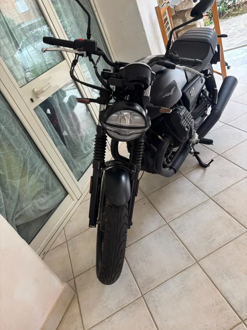 Moto Guzzi V7 850 Stone Special Abs (2021)