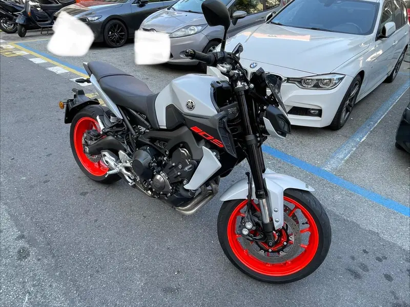 Yamaha MT-09 (2017 - 20) (3)