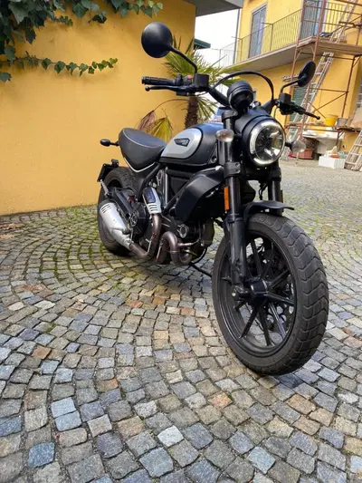 Ducati Scrambler 800 Icon Dark (2020) usata